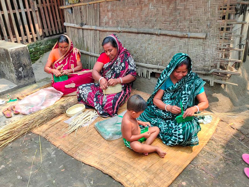 Meet the Makers of the Crossbody Woven Purse