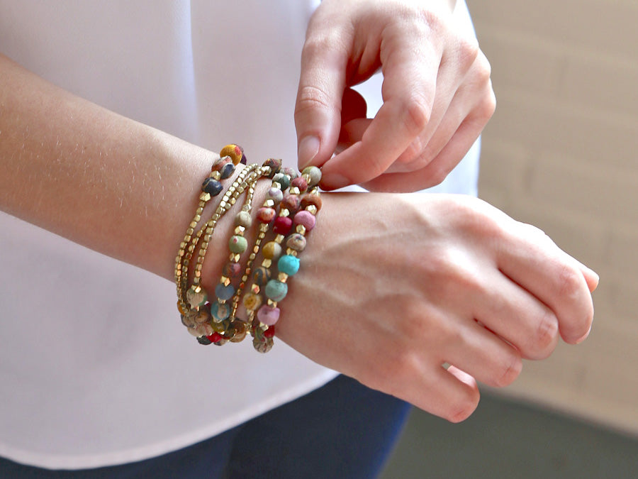 5 Unique Looks, 1 Simple Necklace