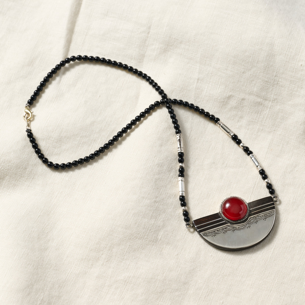 Amellal Tuareg Silver Pendant Necklace – Ten Thousand Villages