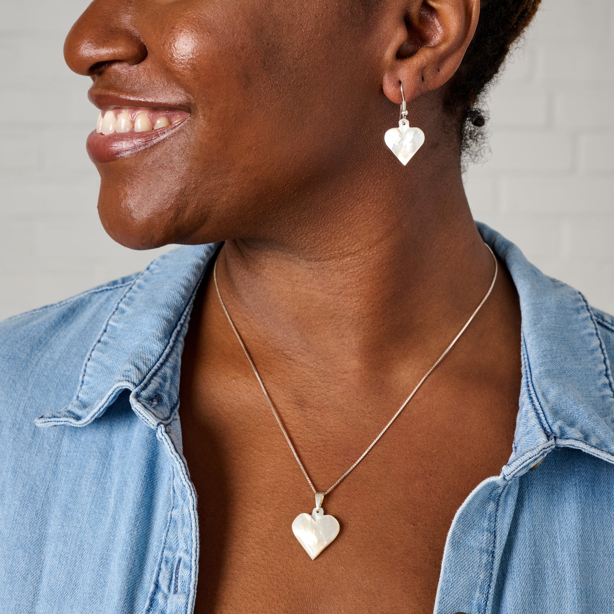 Mother of Pearl Heart Pendant Necklace – Ten Thousand Villages