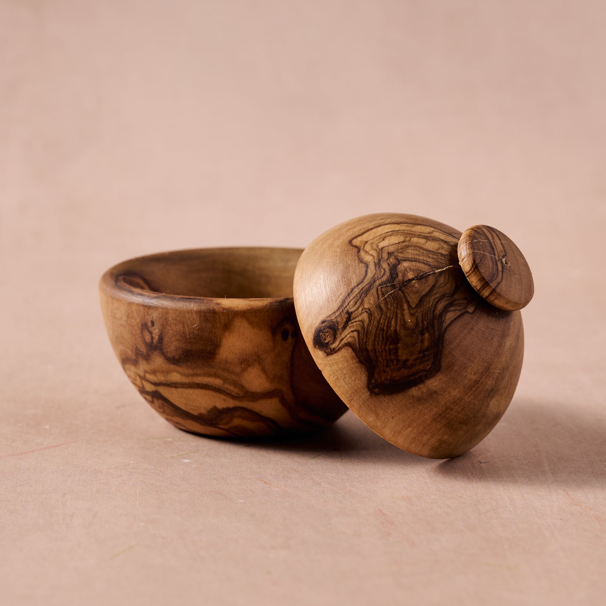 Farah Olive Wood Bowl w/Lid