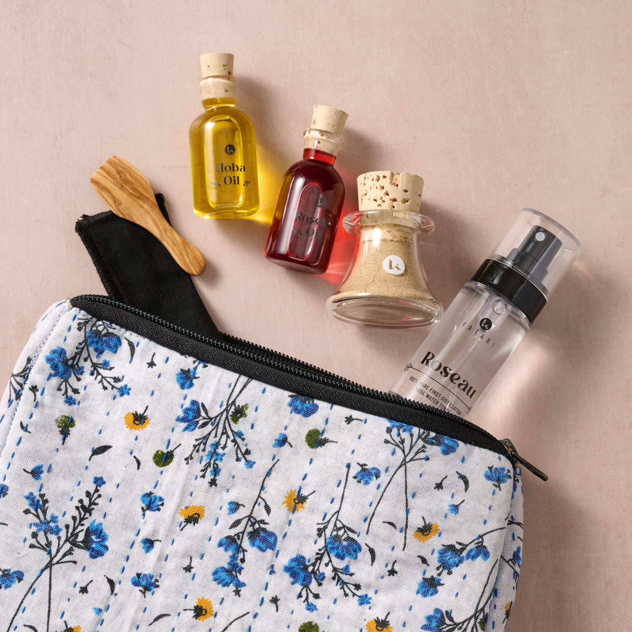 Katari Skincare Set in Cosmetic Bag