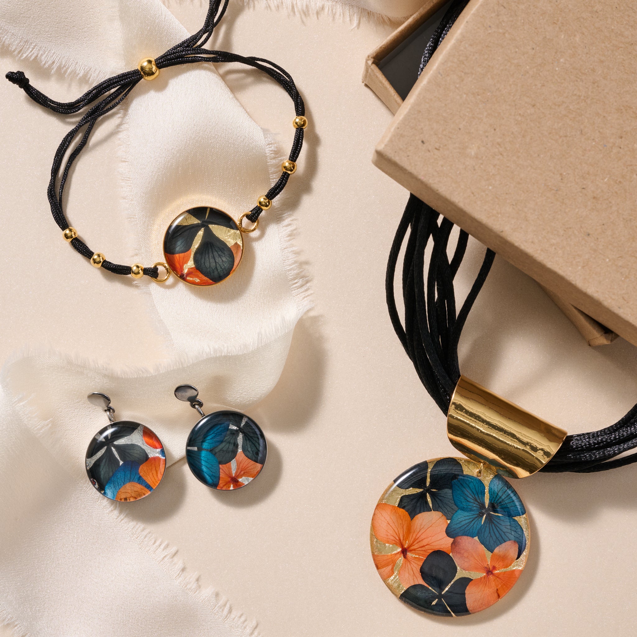 Antonella Flower Petal Layered Pendant Necklace - Ten Thousand Villages