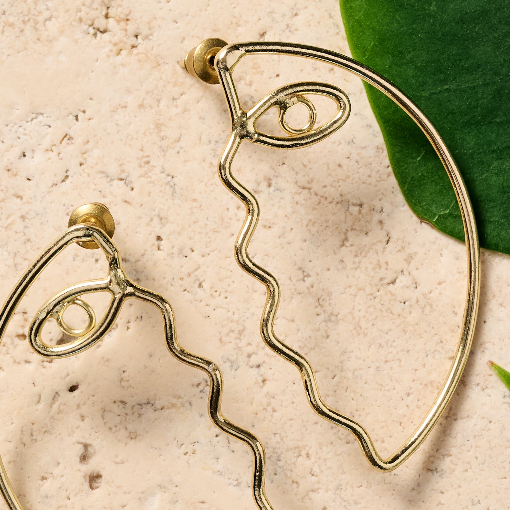 Pikaso Profile Wire Post Earrings - Ten Thousand Villages