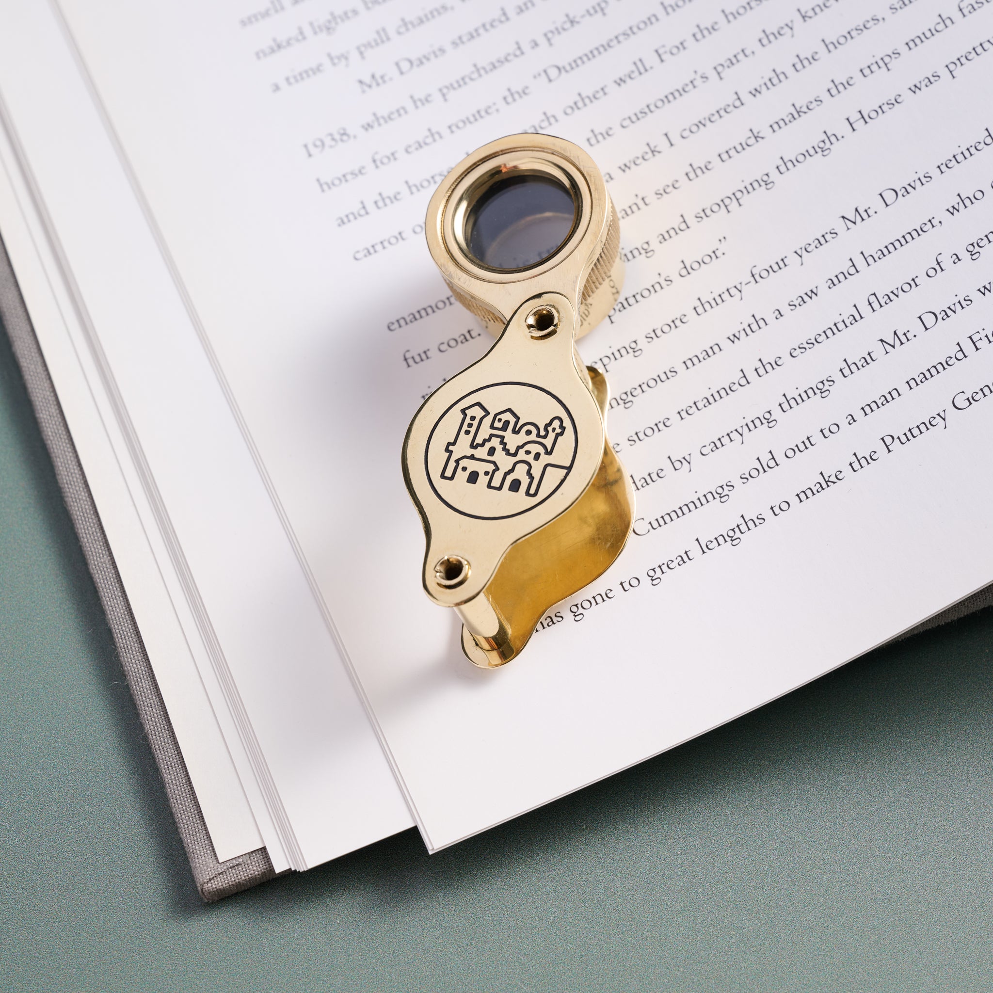 Easy Read Portable Magnifier - Ten Thousand Villages