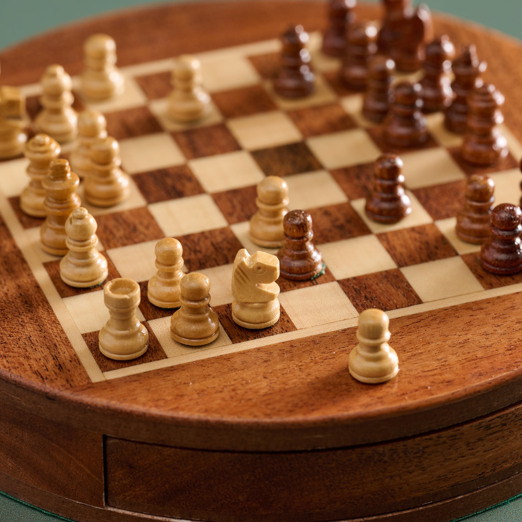 Acacia Wood Round Magnetic Chess Set - Ten Thousand Villages