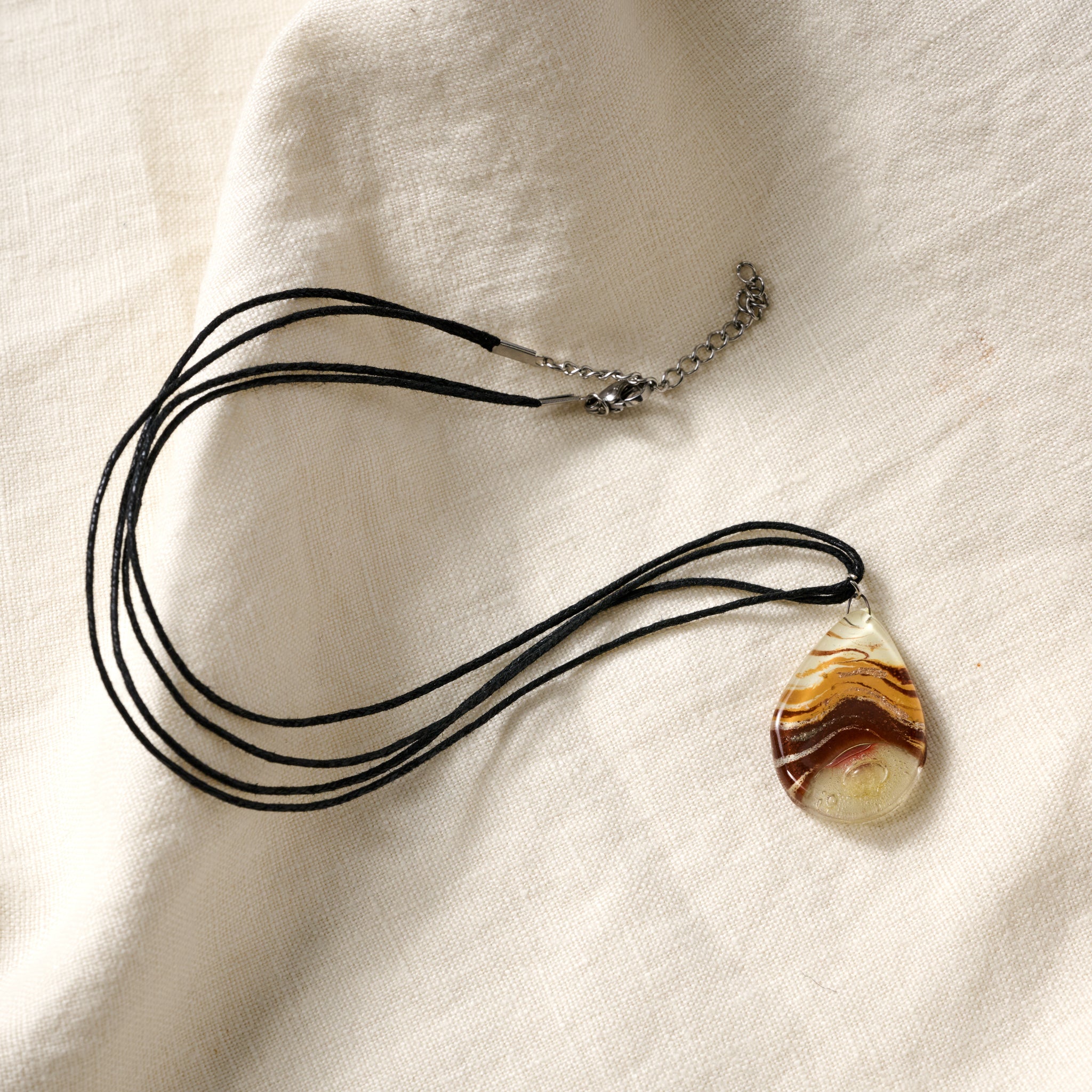 アクセサリー K18 Illusion Glass Pendant Pendant. Aylen Fused Glass Teardrop Pendant Necklace – Ten Thousand Villages