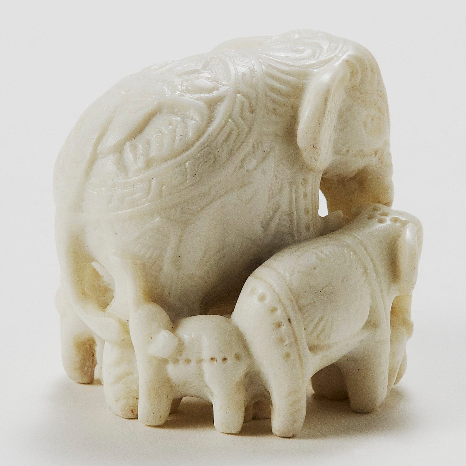Elephant Family Statue - Ten Thousand Villages