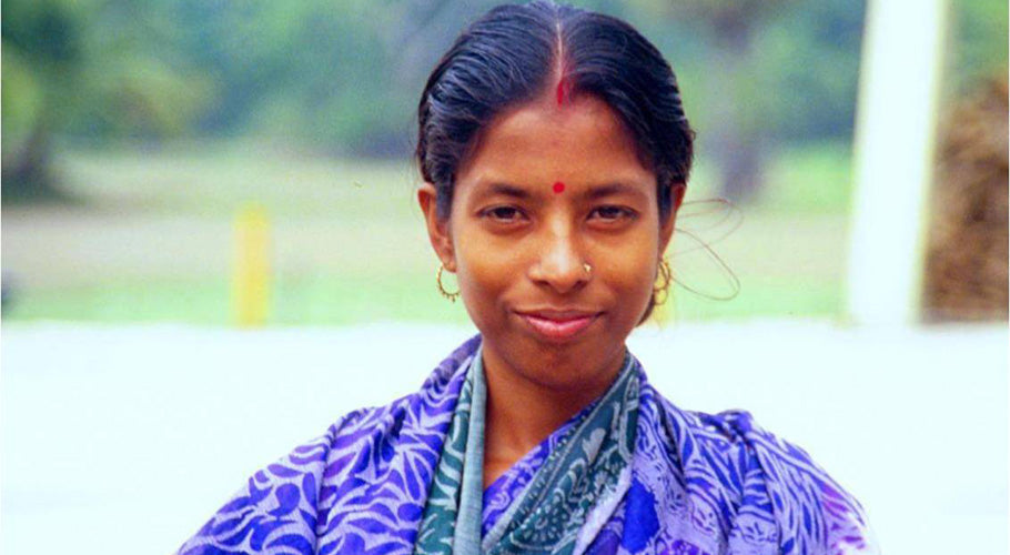 Bangladesh Through The Eyes Of A Woman Laborer - Bella Roy
