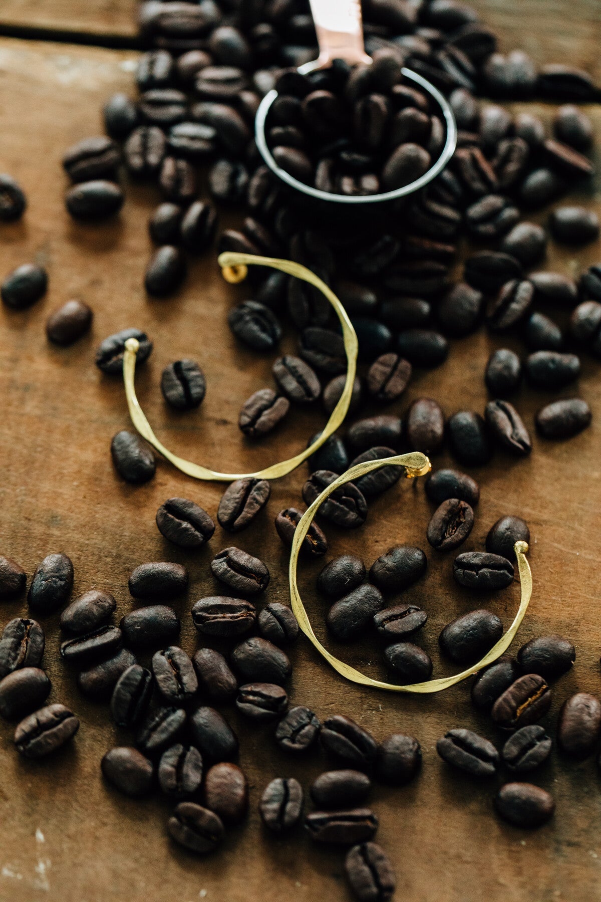 Kenyan Artisans Brew Fair Trade Jewelry