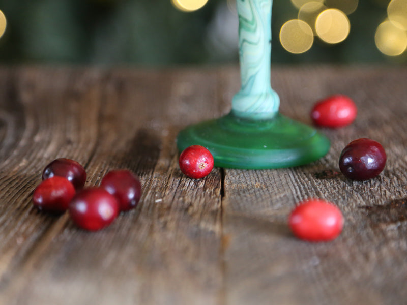 7 Seasonal Holiday Cocktail & Mocktail Recipes