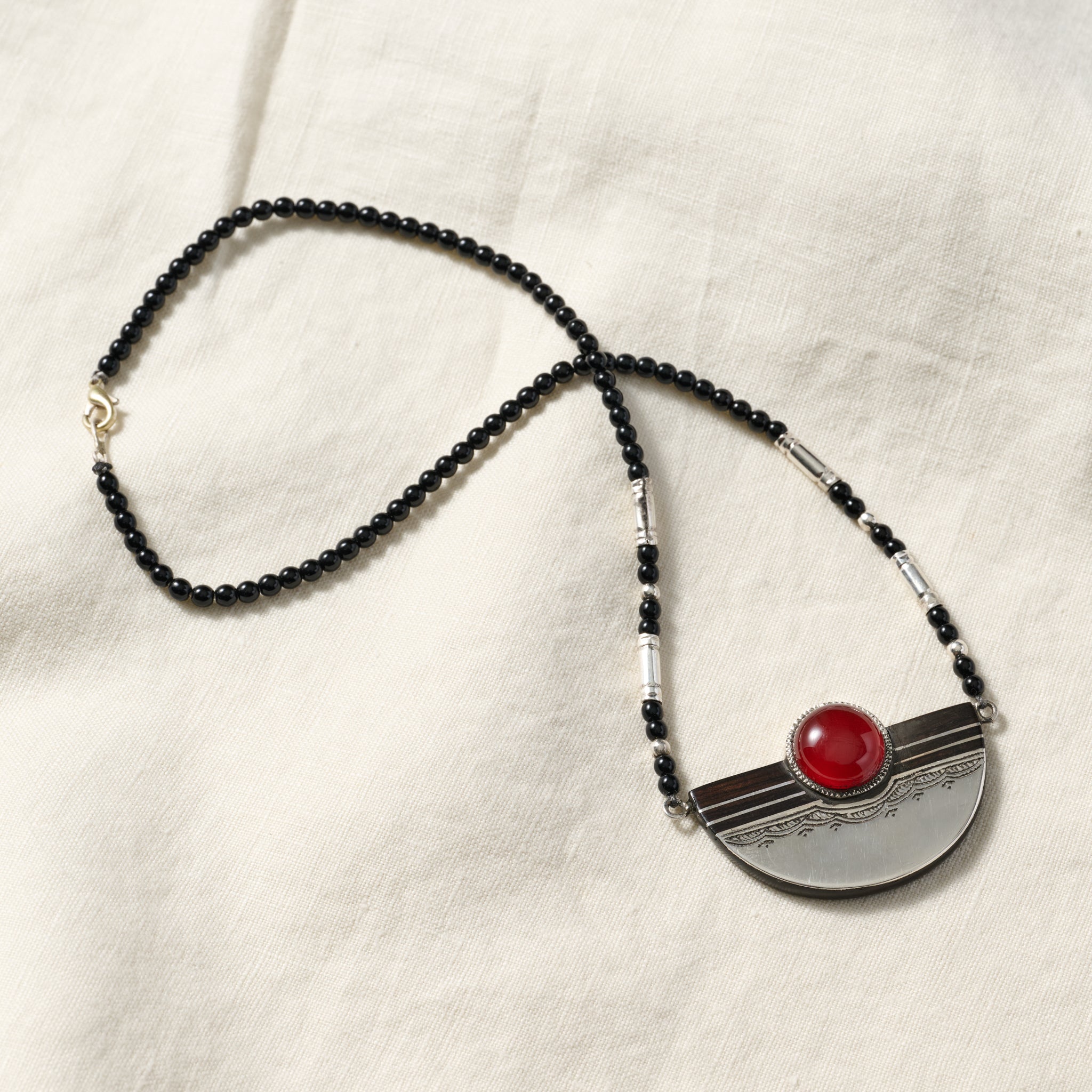 Amellal Tuareg Silver Pendant Necklace – Ten Thousand Villages