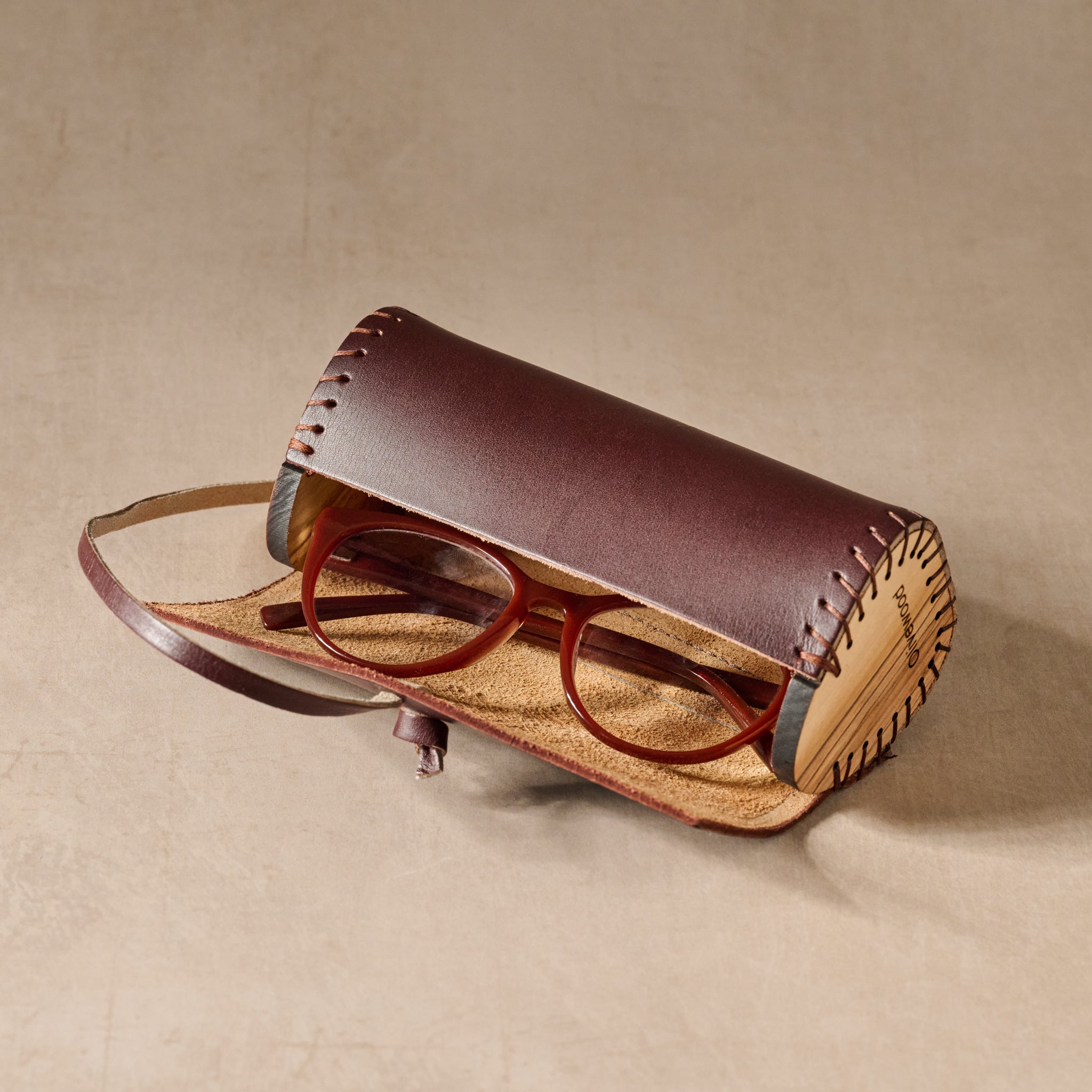 Asif Leather & Olive Wood Eyeglass Case – Ten Thousand Villages