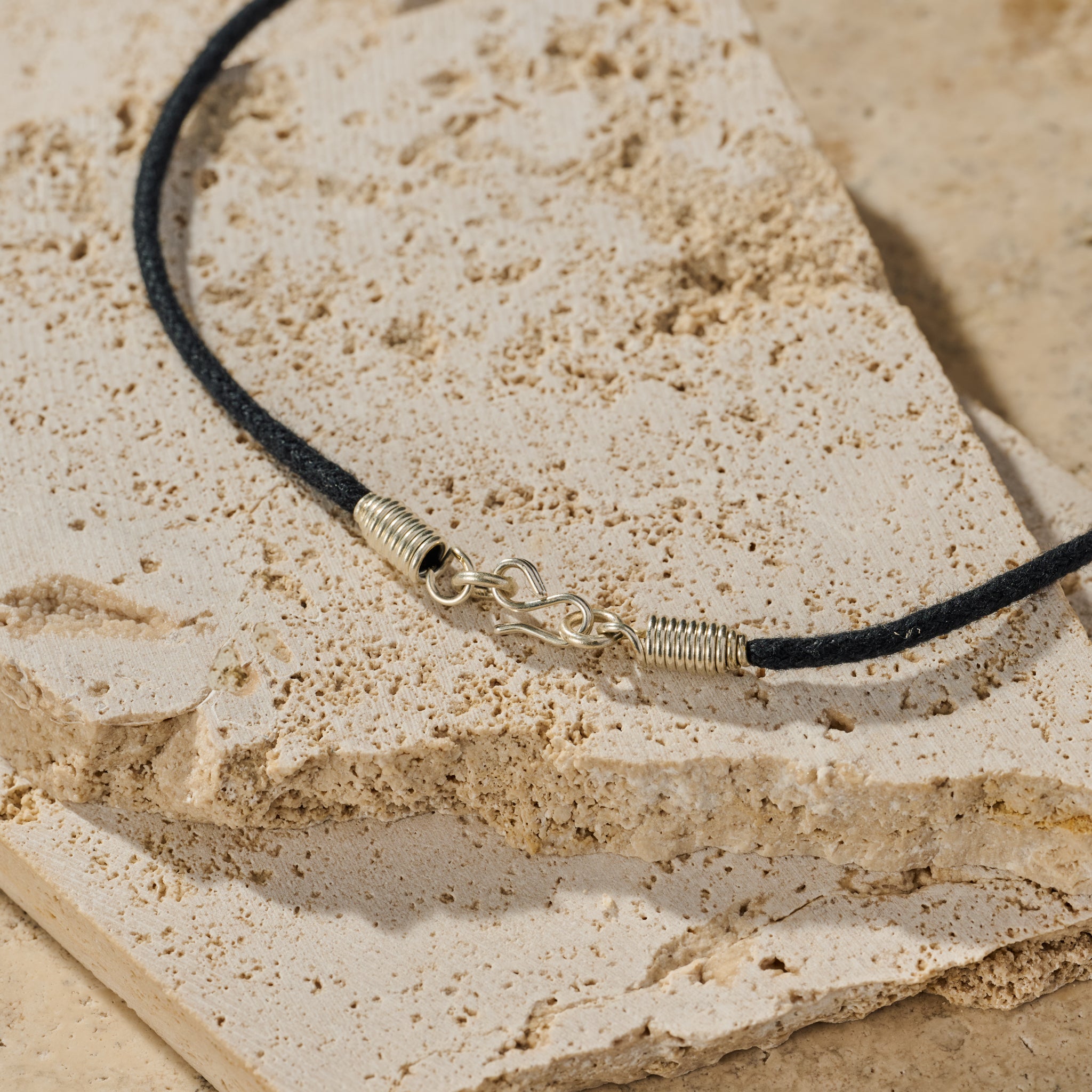 Kitanzi Twisted Metal Necklace