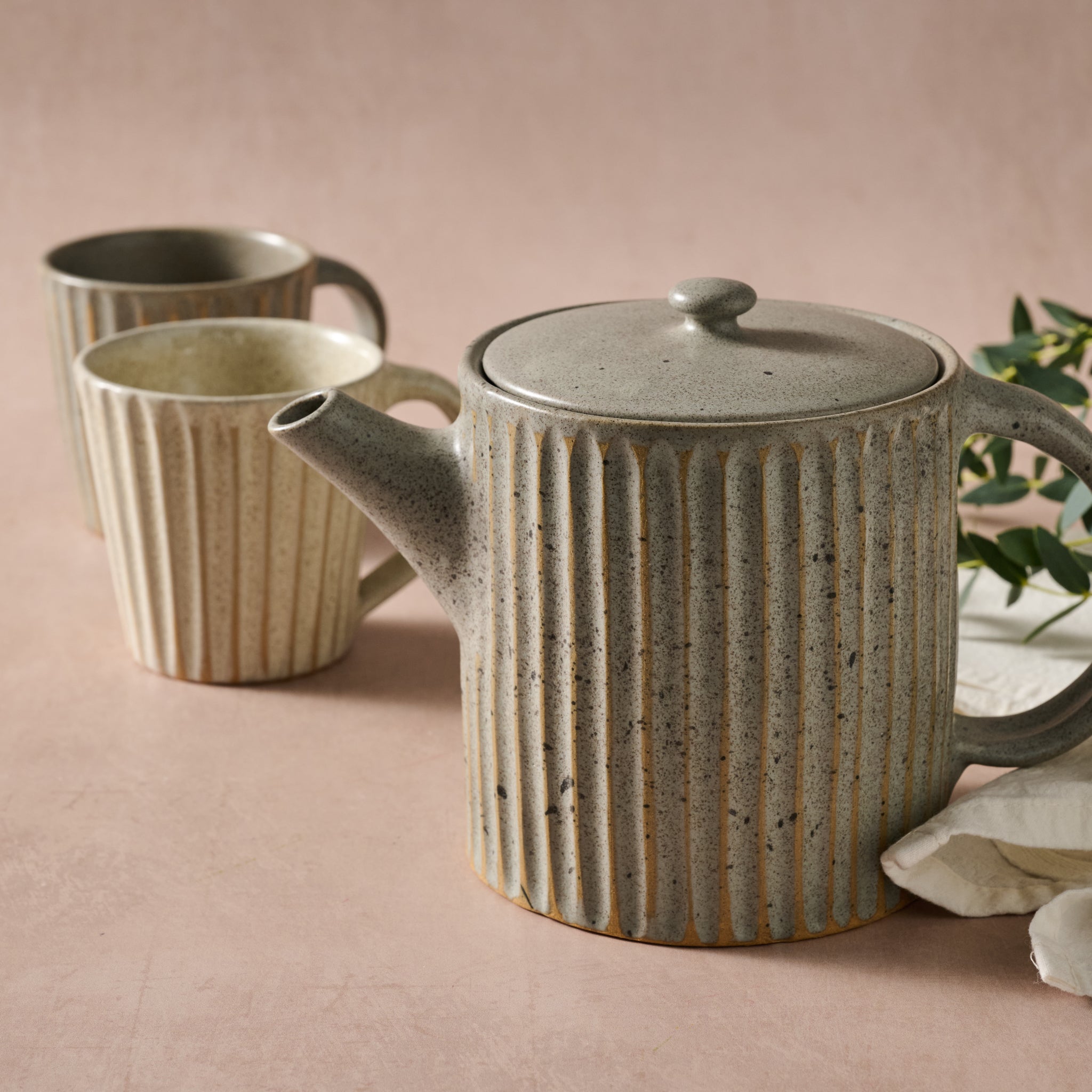 Sundara Fluted Ceramic Mug - Oatmeal