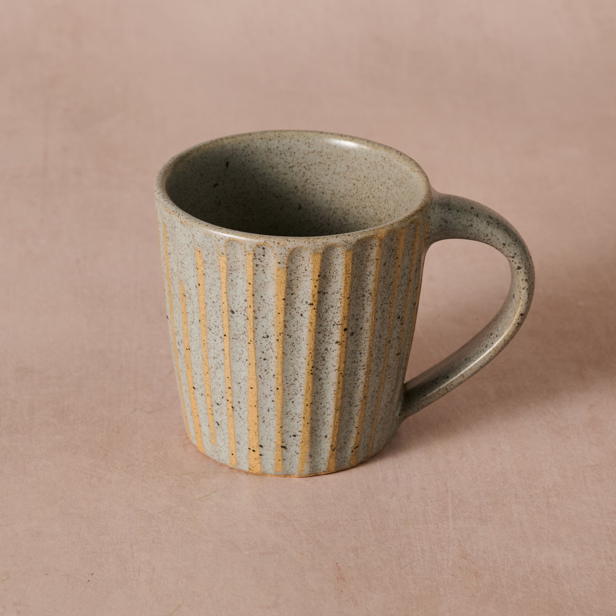 Sundara Fluted Ceramic Mug - Gray