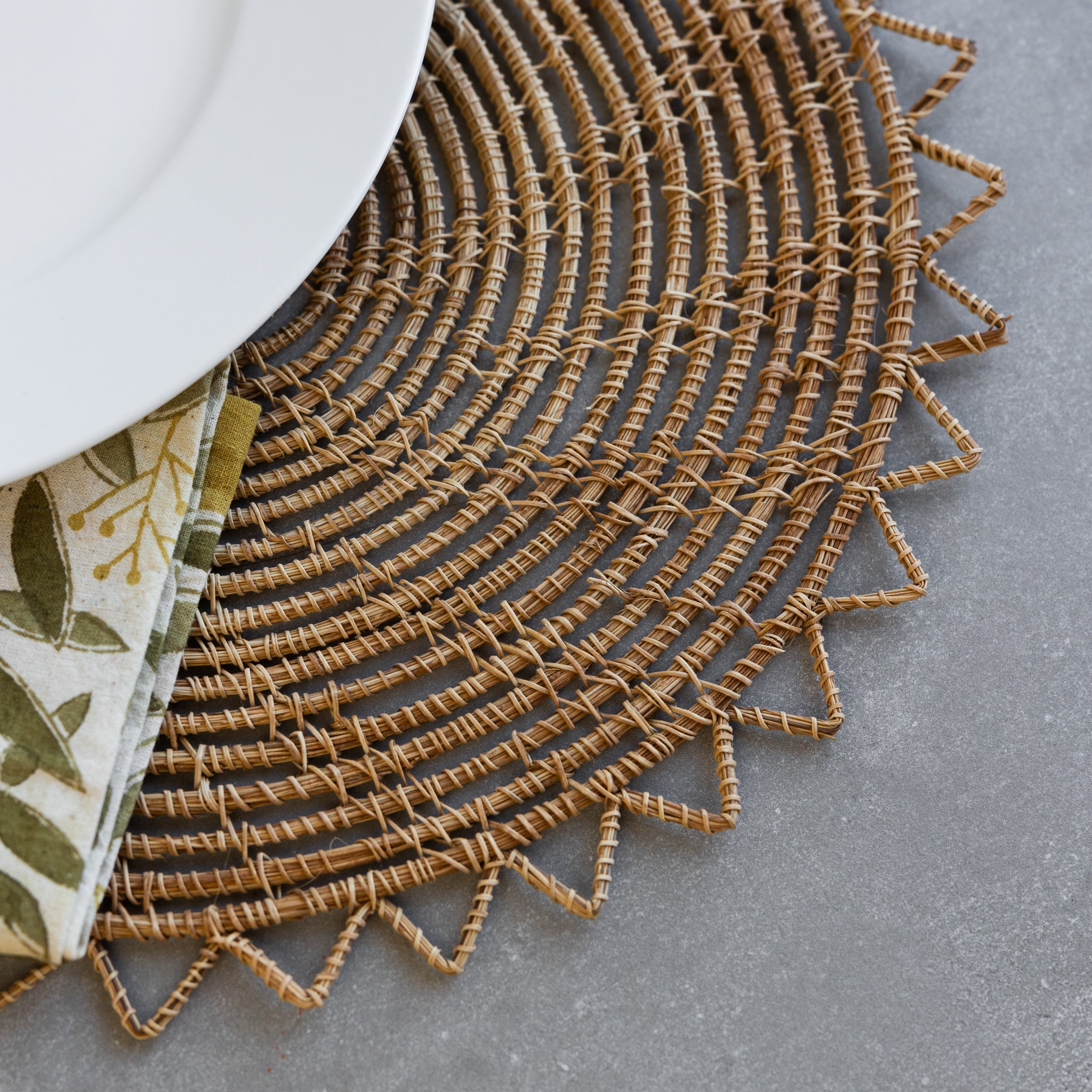 Sarpila Round Handwoven Palm Placemat - Ten Thousand Villages