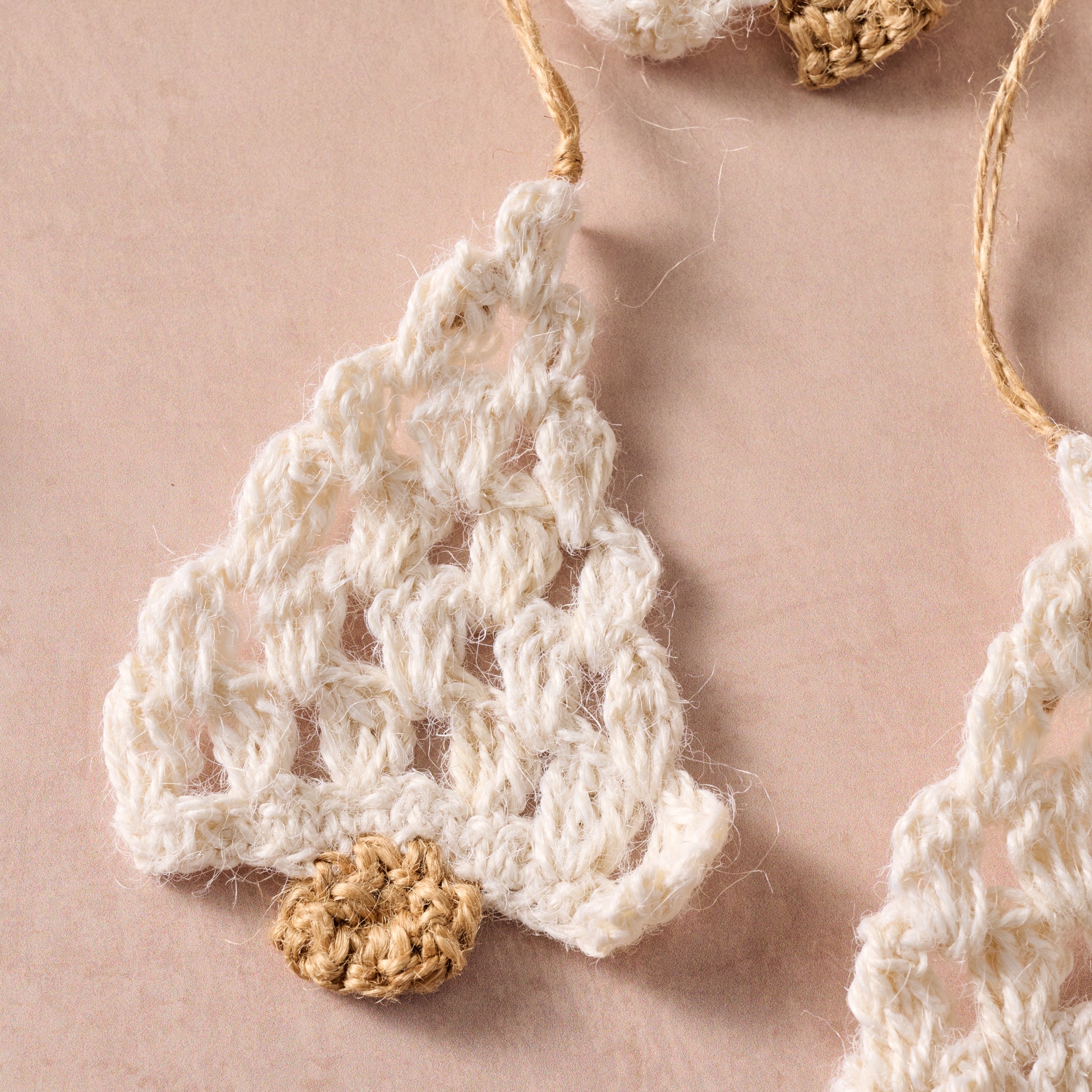 Khusi Tree Crochet Garland – Ten Thousand Villages