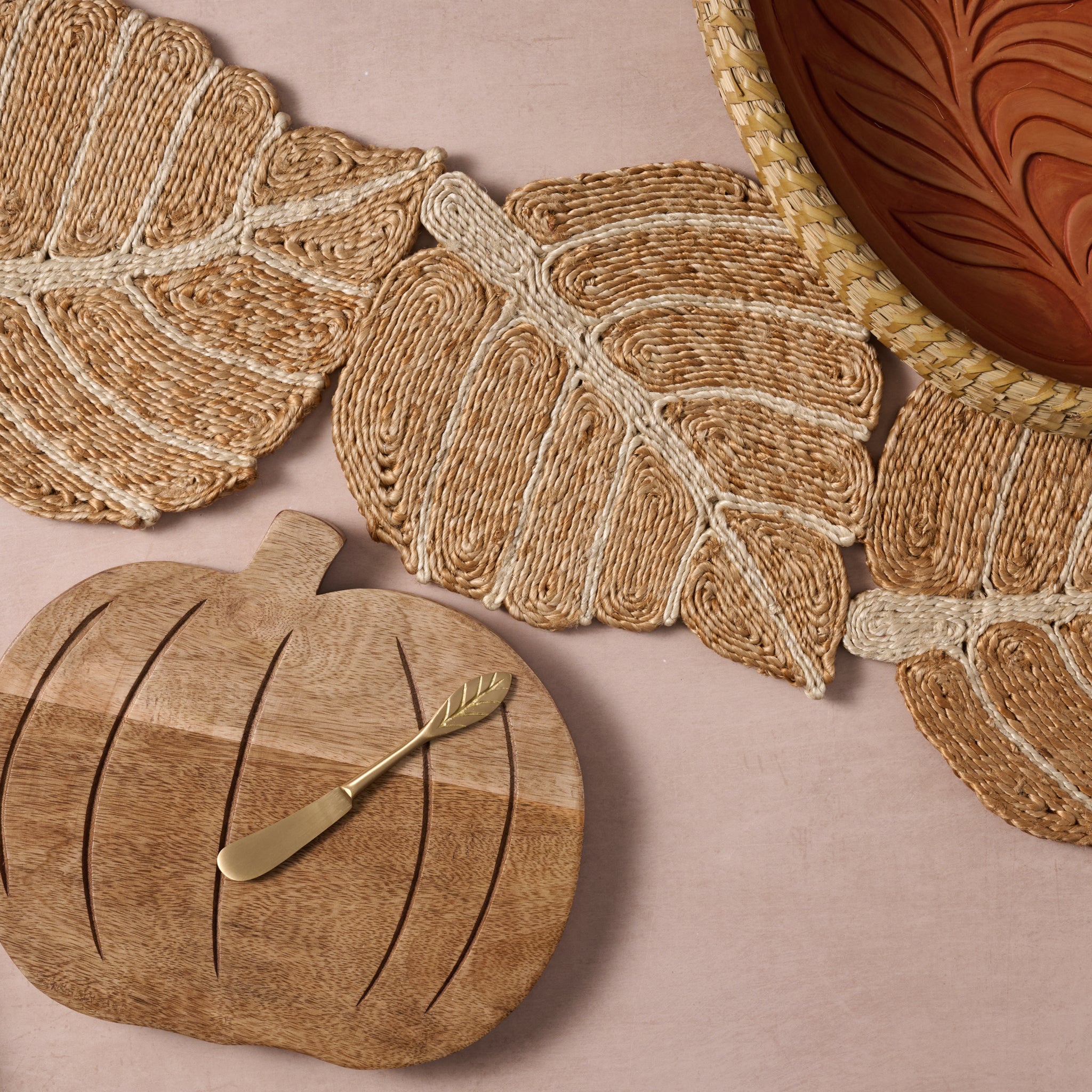Sarat Jute Leaf Table Runner