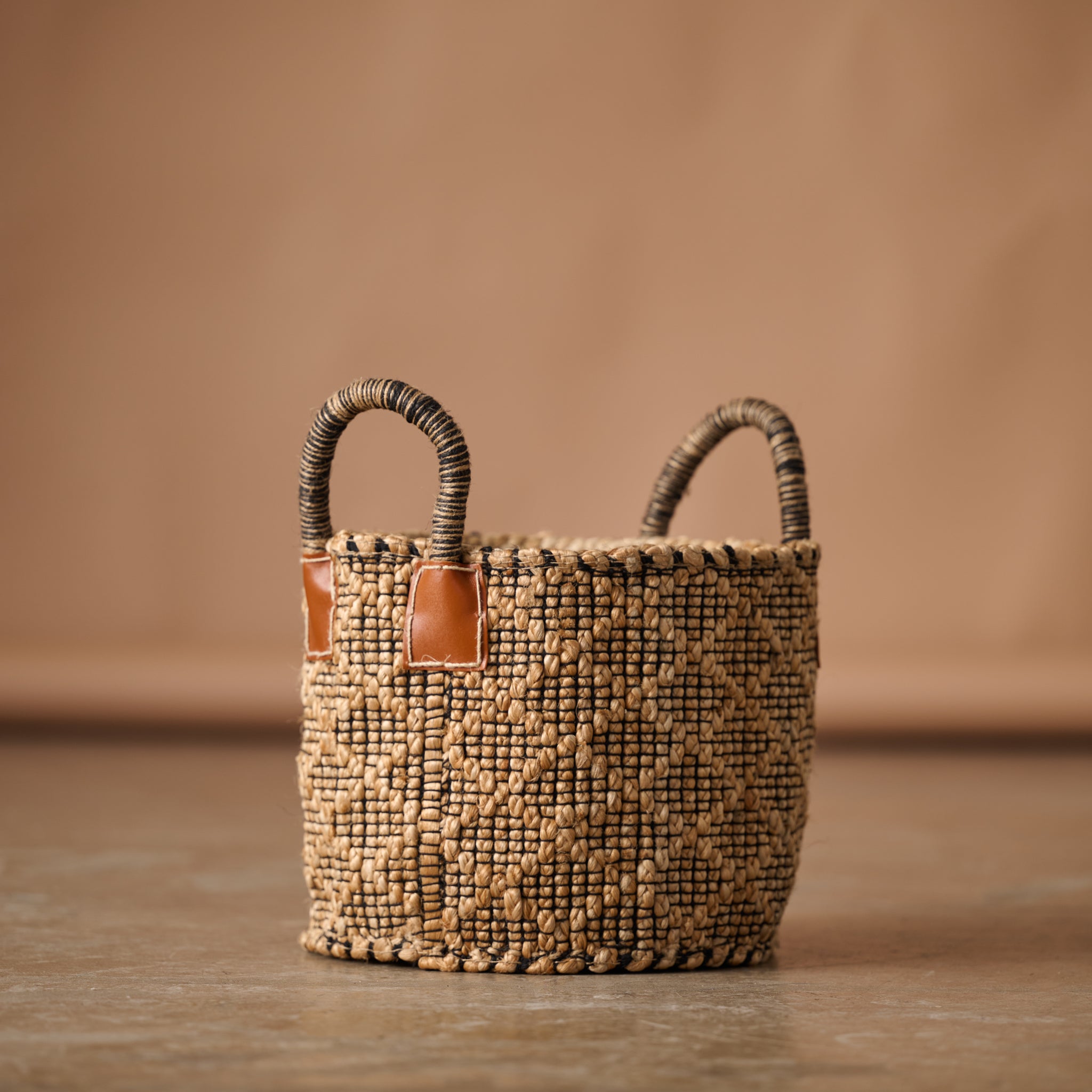CDL Hand Stitched Mini Basket ベージュ 新品！CDL Hand Stitched Mini Basket ベージュ stitched basket