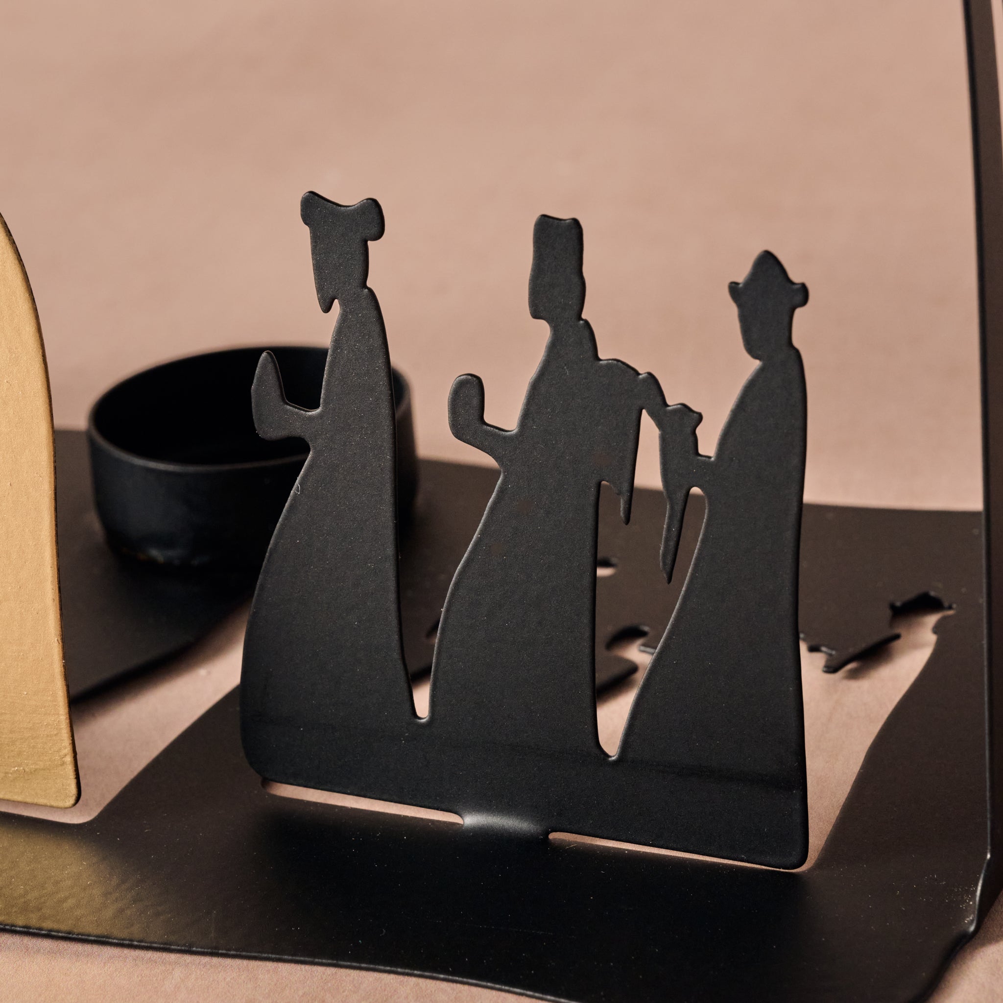 Traad Iron Nativity Creche