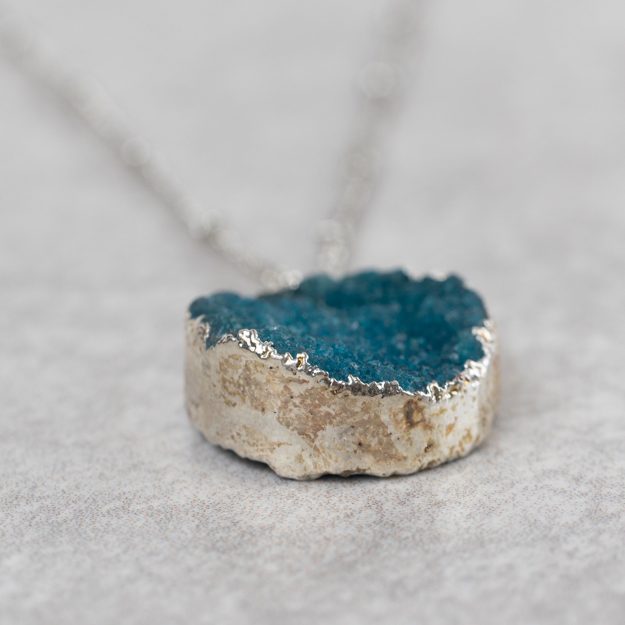 Chattan Geode Pendant Necklace - Ten Thousand Villages