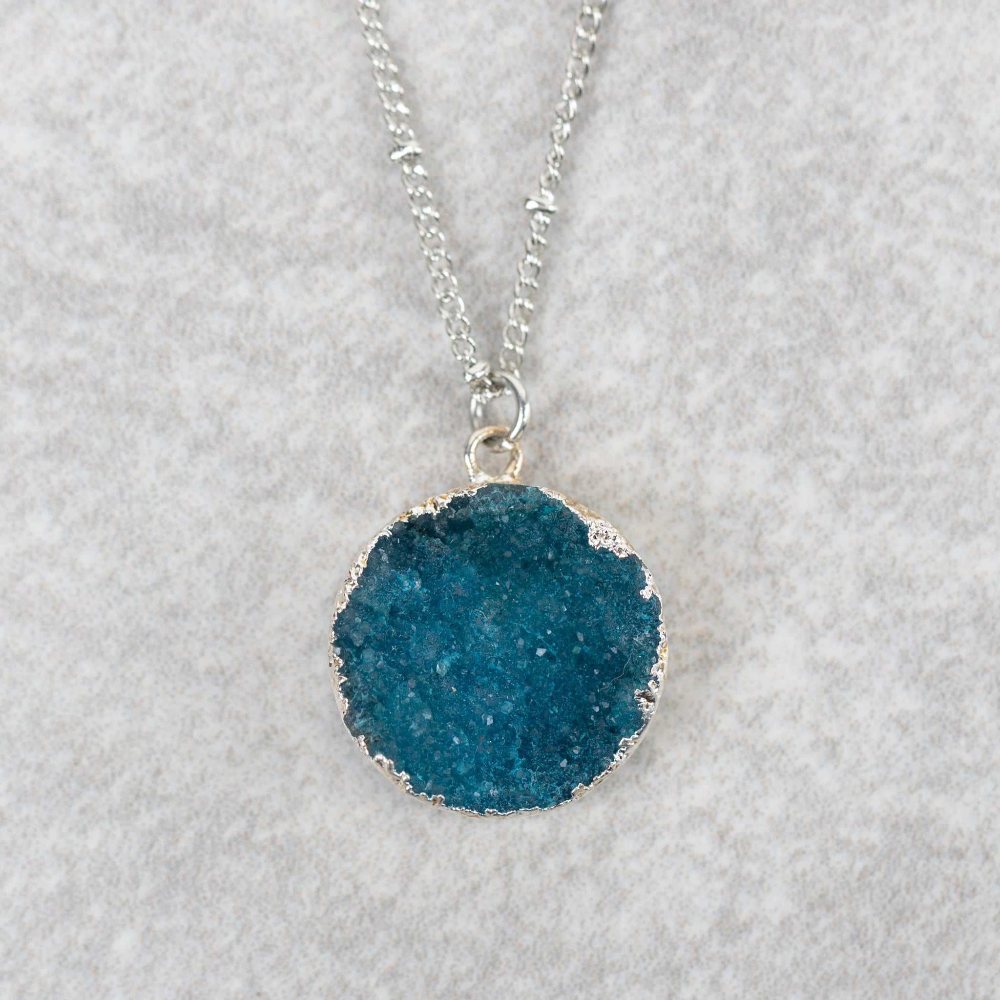 Chattan Geode Pendant Necklace – Ten Thousand Villages