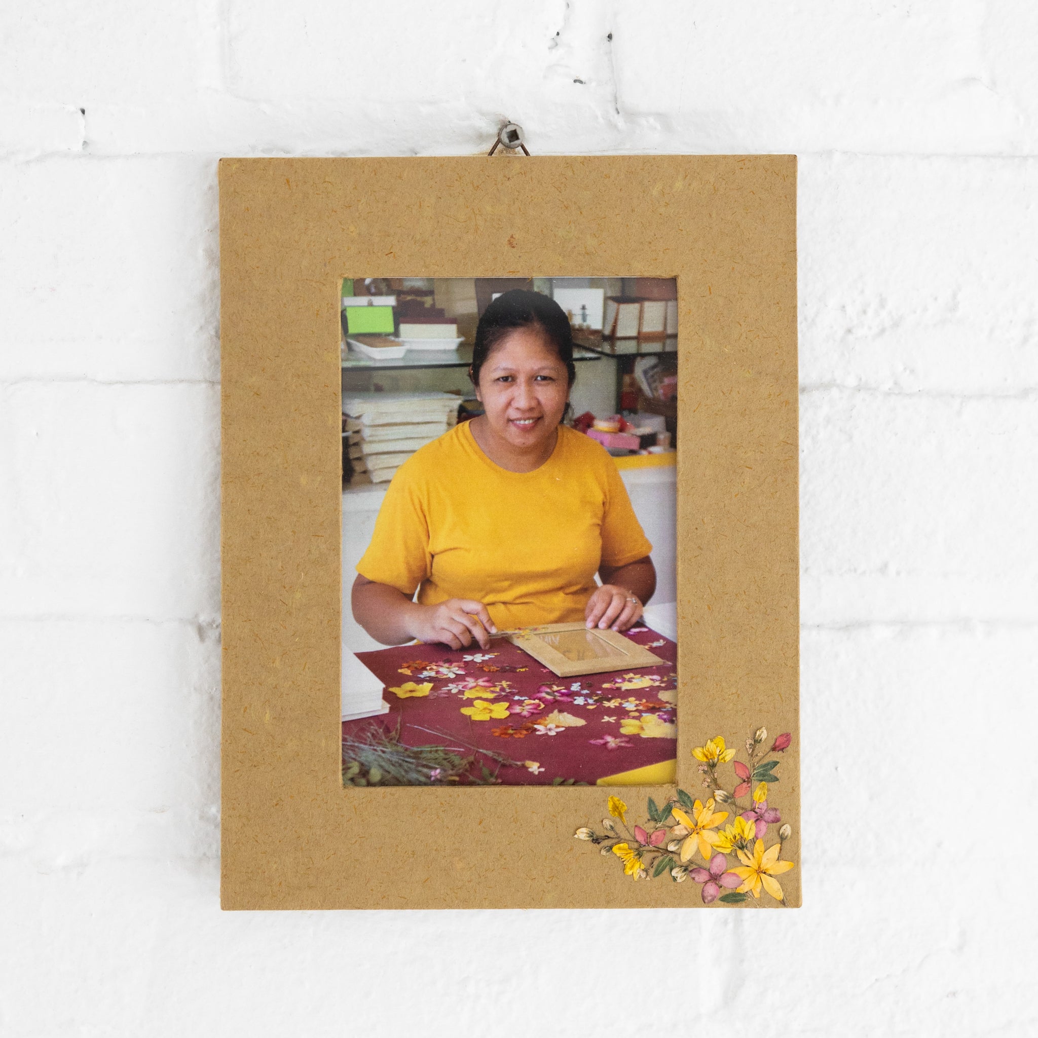 Tala Dried Flowers Frame - Ten Thousand Villages