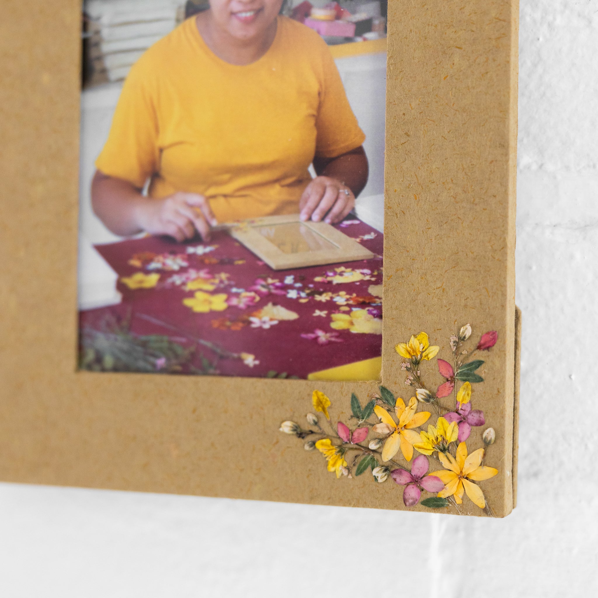Tala Dried Flowers Frame - Ten Thousand Villages
