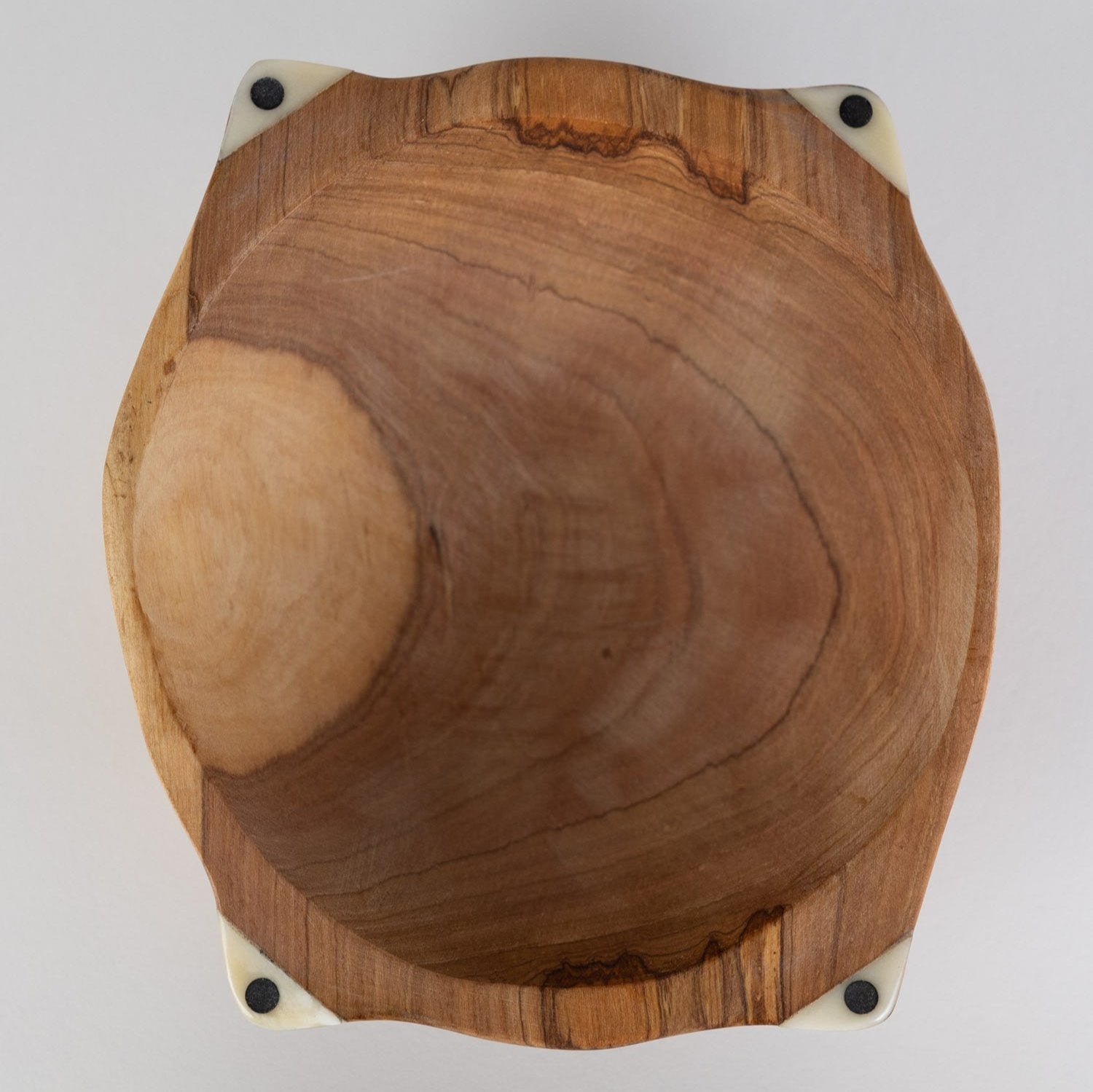 Four Corners Olive Wood Serving Bowl - Ten Thousand Villages