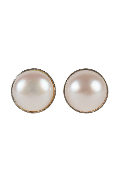 Freshwater Pearl Stud Earrings 1