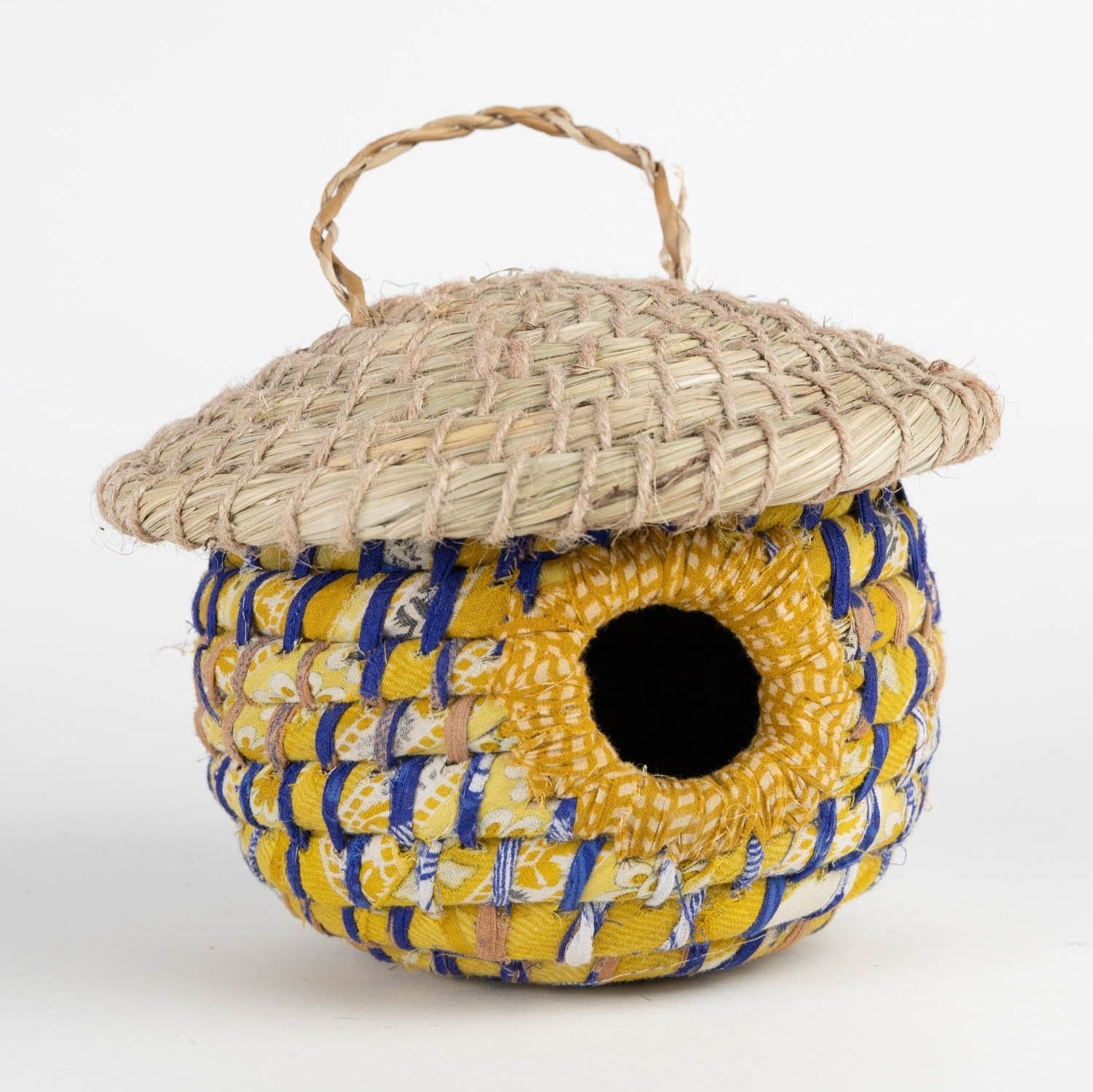 Acorn Sari Birdhouse - Ten Thousand Villages