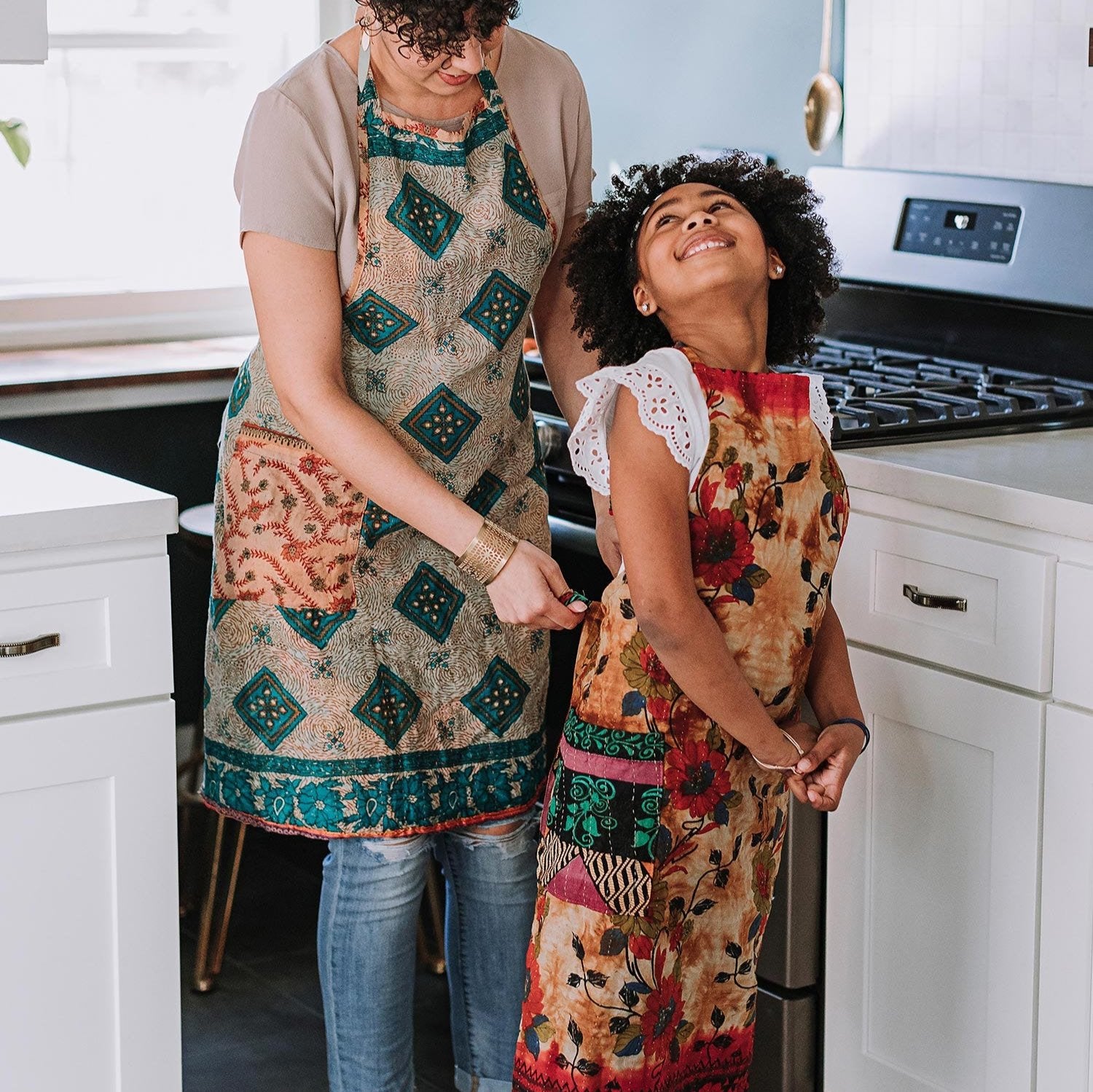 Upcycled Sari Apron – Ten Thousand Villages