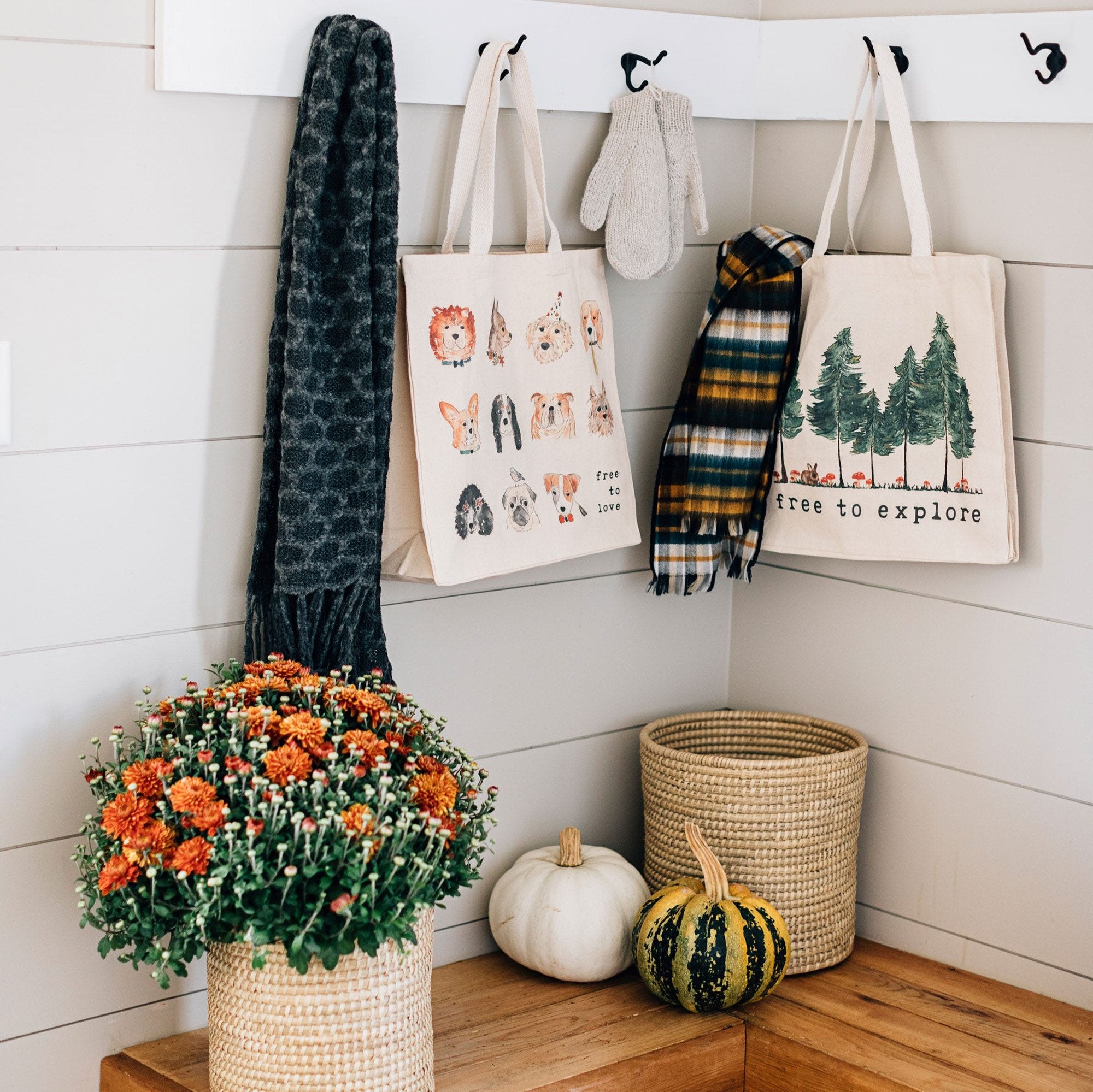 Free to Love Tote (Dogs) - Ten Thousand Villages