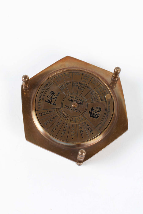 Compass & Calendar 4