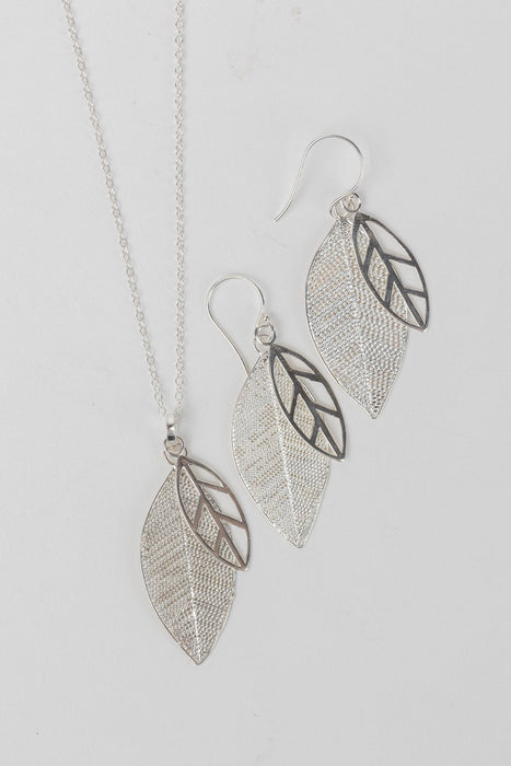 Silver Leaves Necklace 3
